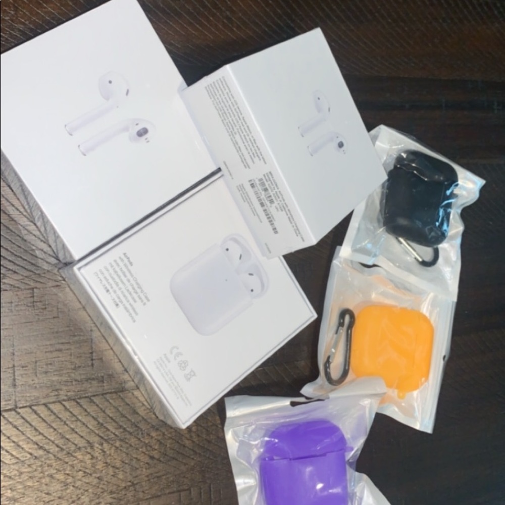 Generation 2 Apple Airpods